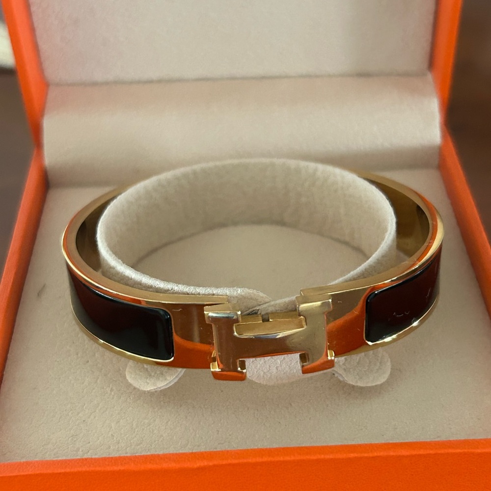 Hermès Clic H Enamel gold Bracelet in Black